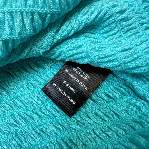 NWOT! TORRID blue smocked crop top, 0X, L, 12. - Picture 8 of 9